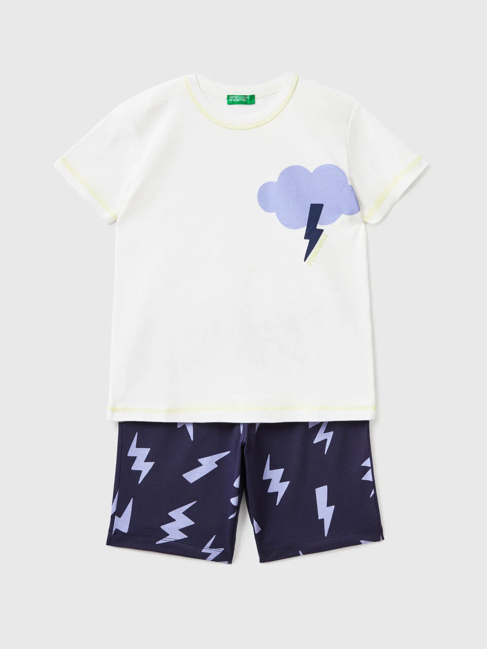 Pyjamas with bright details